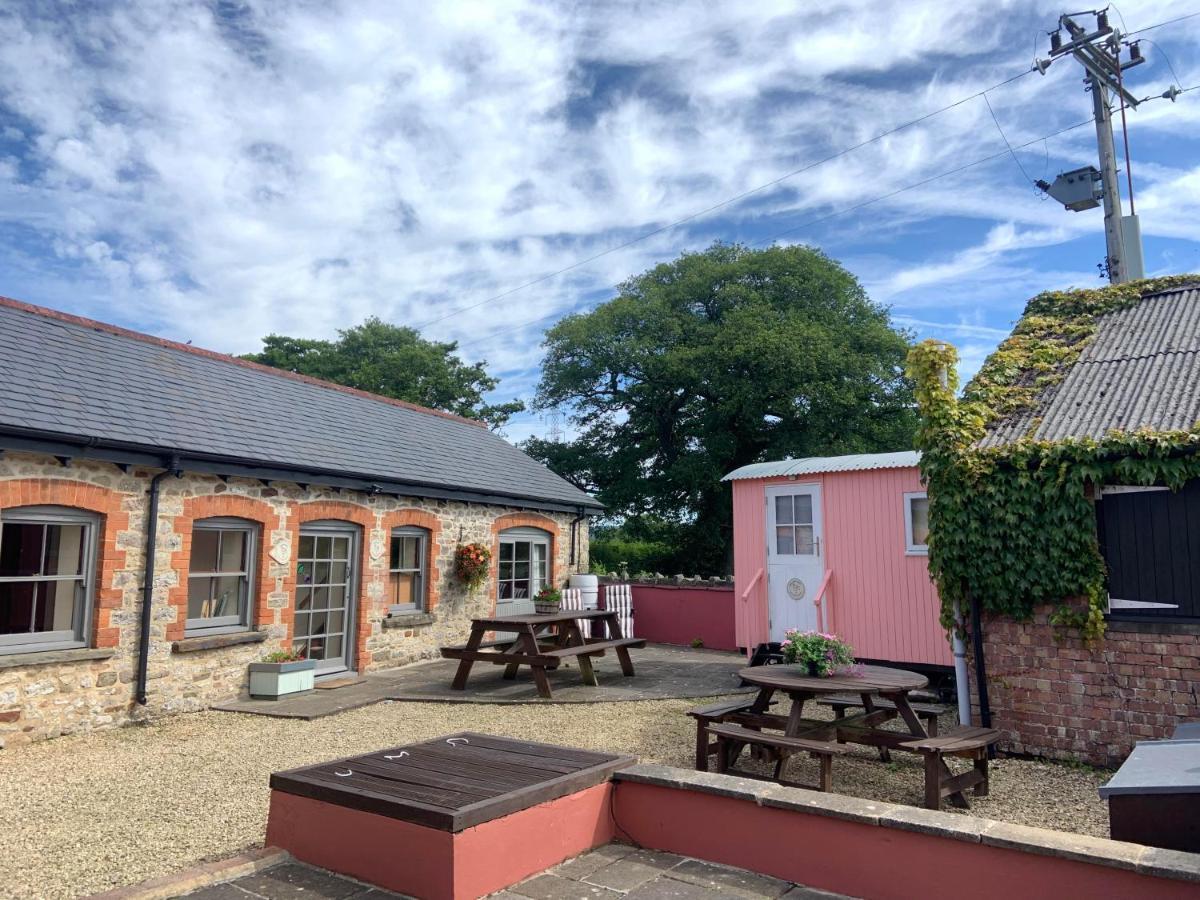 Swallow Cottage At Duffryn Mawr Cottages Hensol Luaran gambar